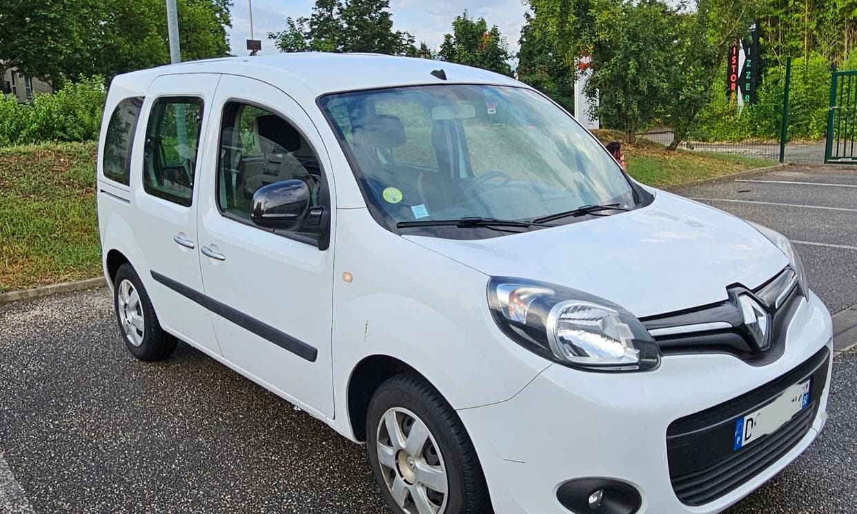 Renault KANGOO II — photo 1
