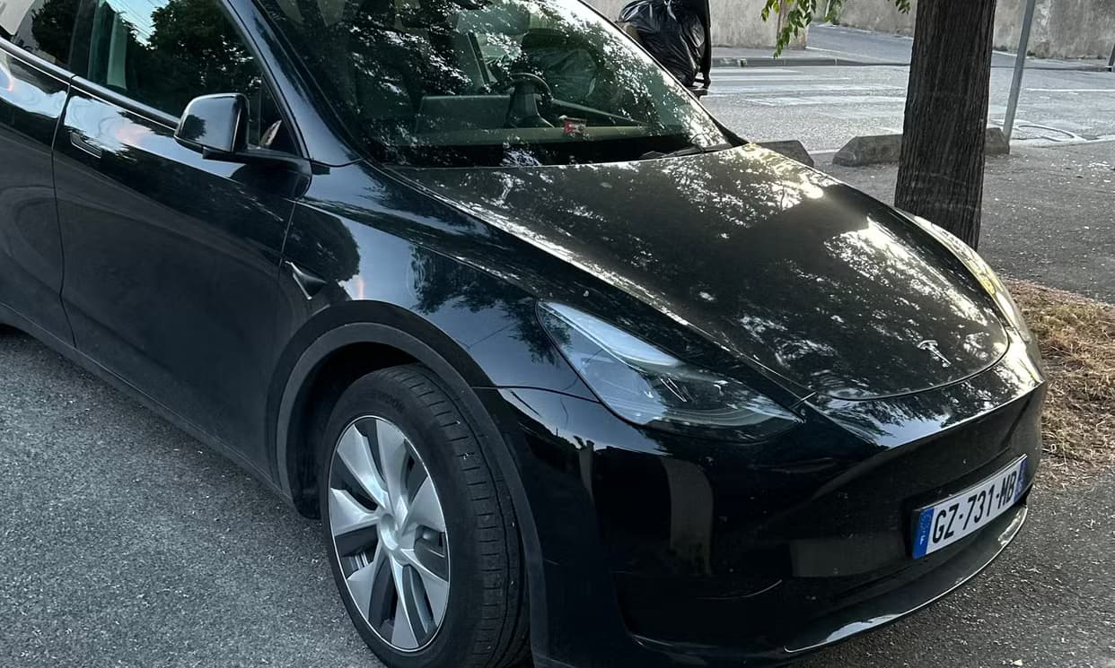 Tesla MODEL Y — photo 1