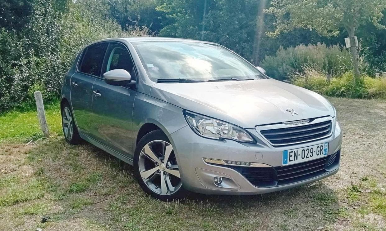 Peugeot 308 — photo 1