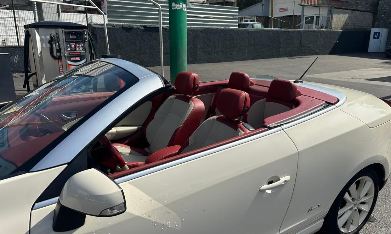 Renault MEGANE III — photo 1
