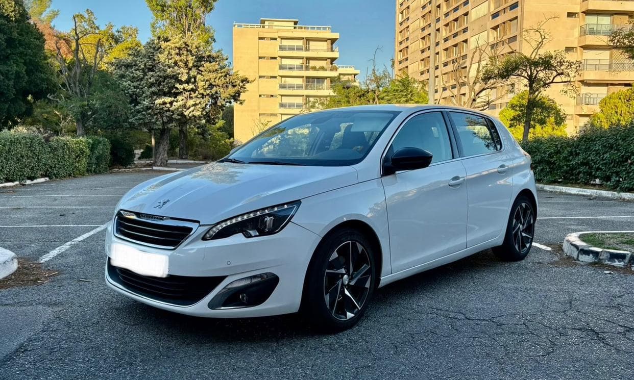 Peugeot 308 — photo 1