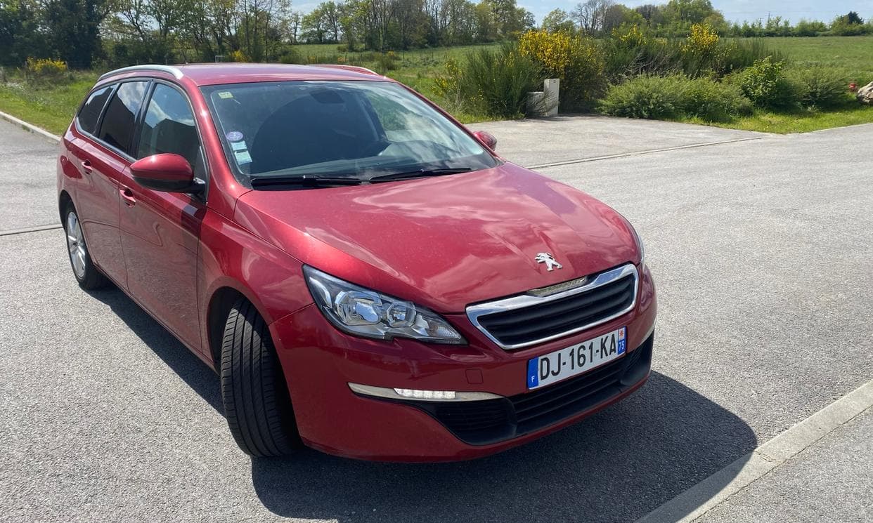 Peugeot 308 — photo 1