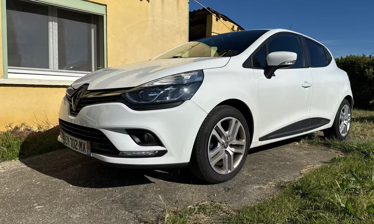 Renault CLIO IV — photo 1