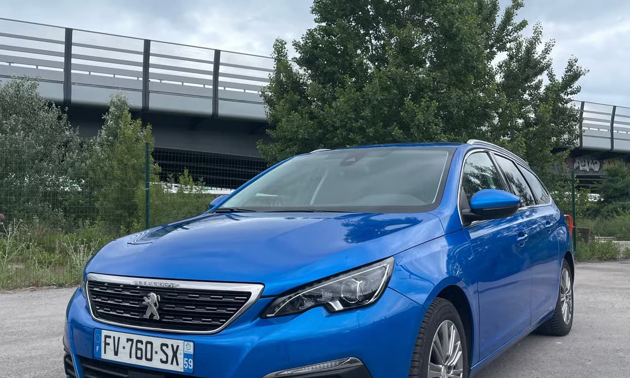 Peugeot 308 — photo 1