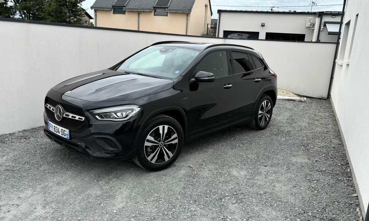 Mercedes-Benz GLA — photo 1