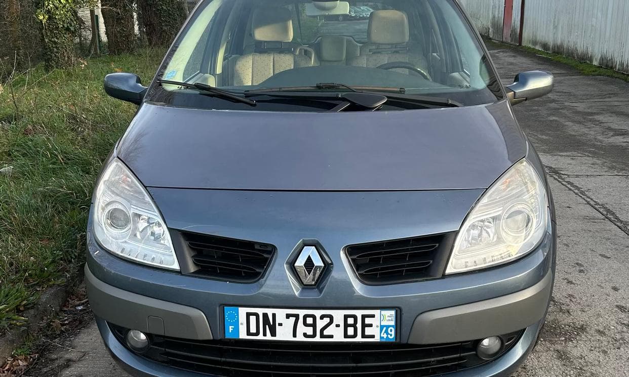 Renault SCENIC II — photo 1