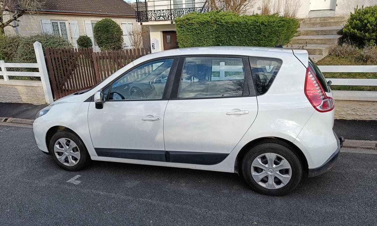 Renault GRAND SCENIC III — photo 1