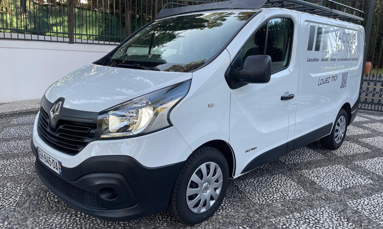 Renault TRAFIC III — photo 1