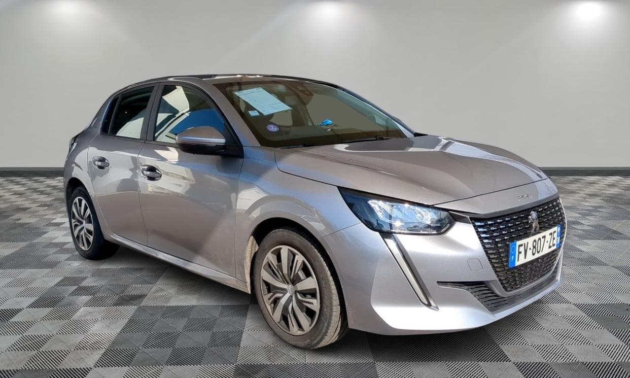 Peugeot 208 — photo 1