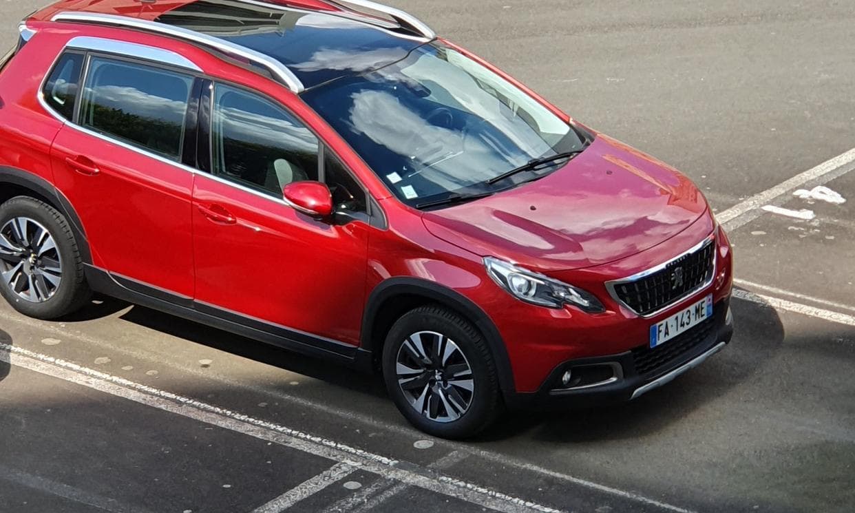 Peugeot 2008 — photo 1