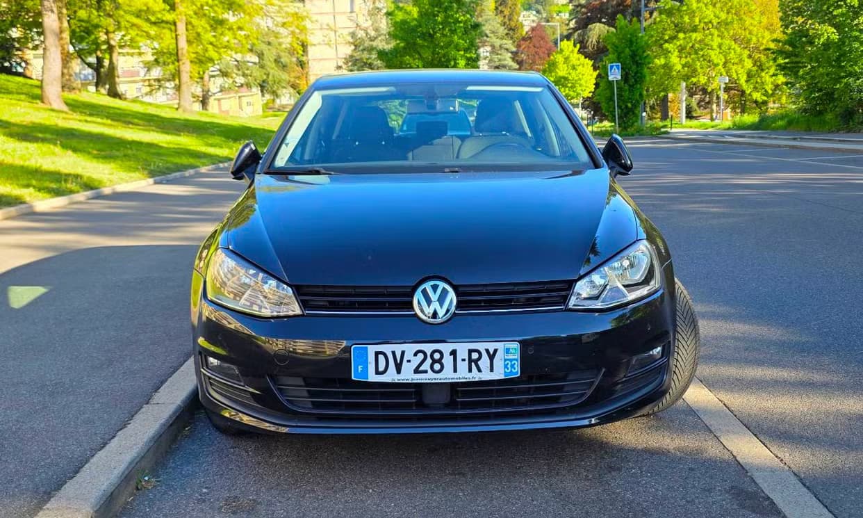 Volkswagen GOLF — photo 1