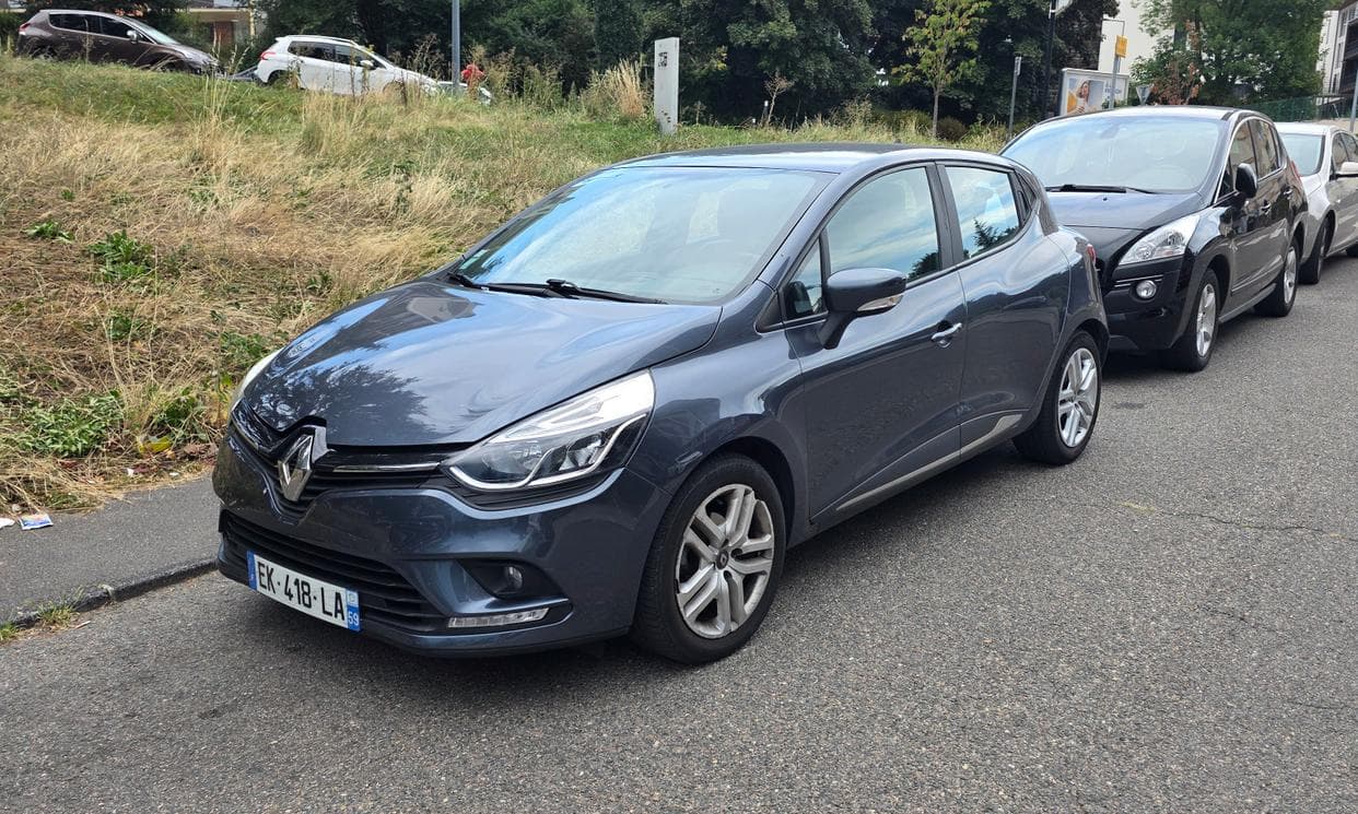 Renault CLIO IV — photo 1