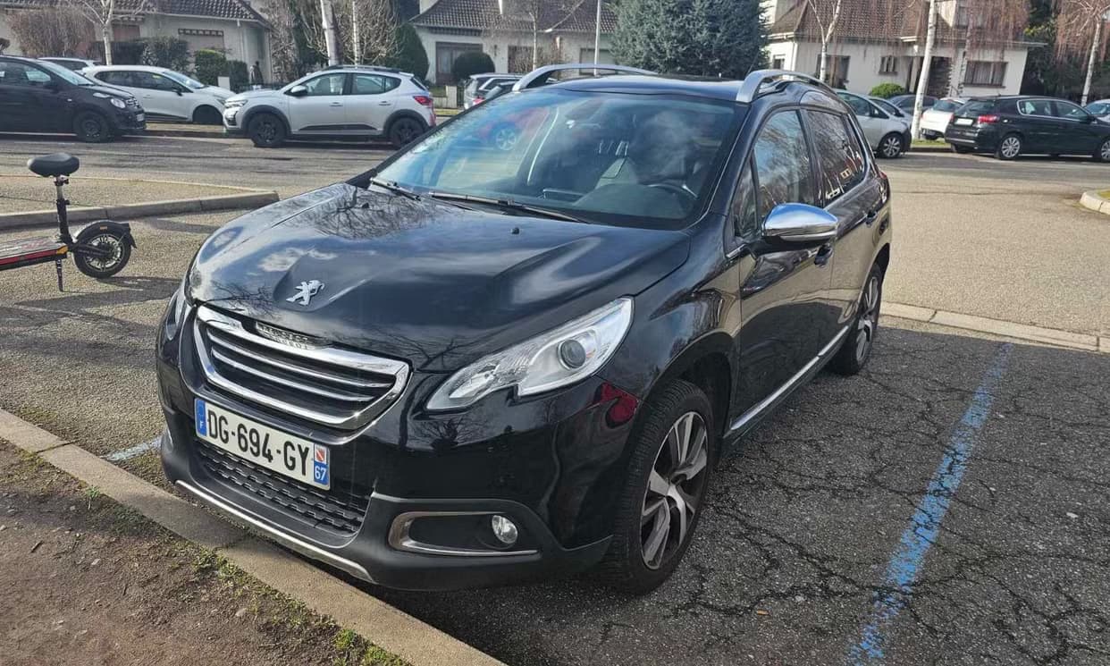 Peugeot 2008 — photo 1