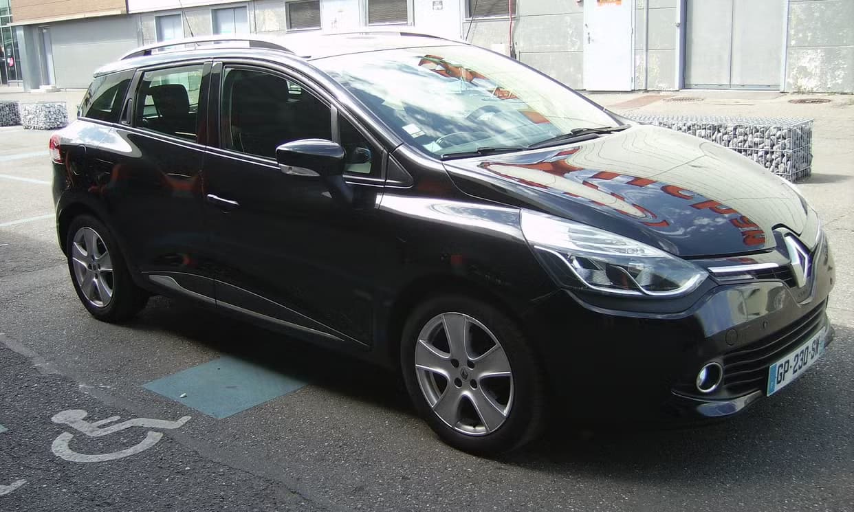 Renault CLIO IV ESTATE — photo 1