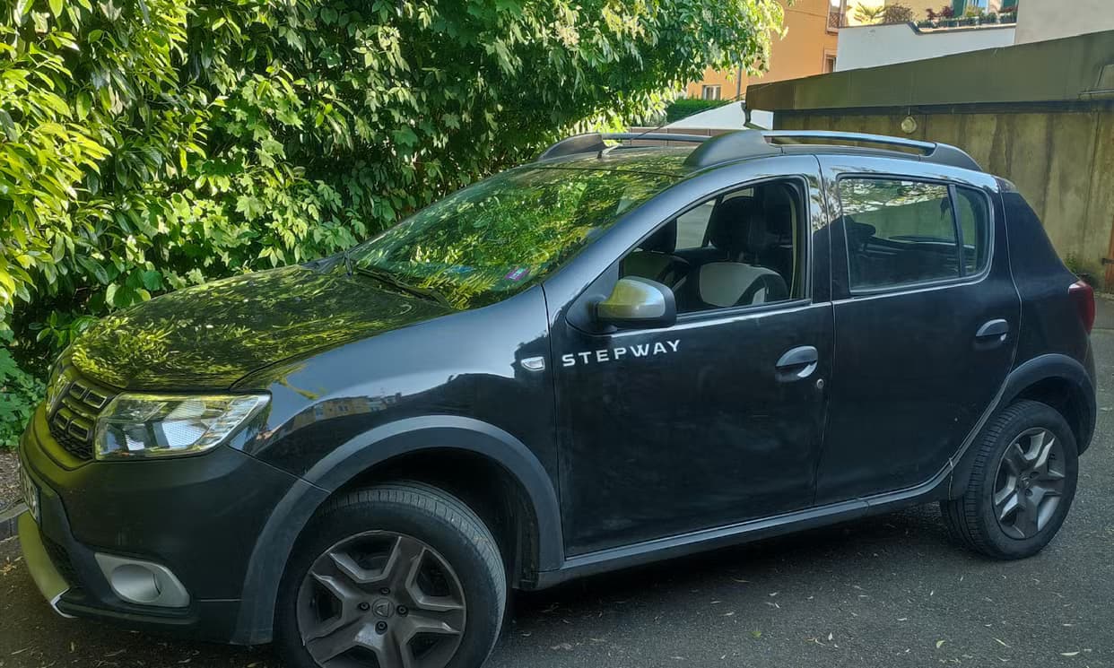 Dacia SANDERO — photo 1