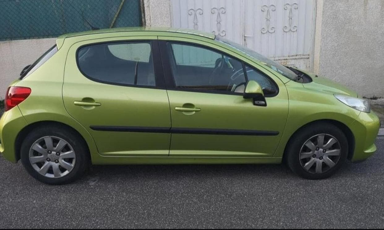 Peugeot 207 — photo 1