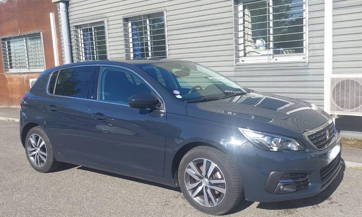 Peugeot 308 — photo 1