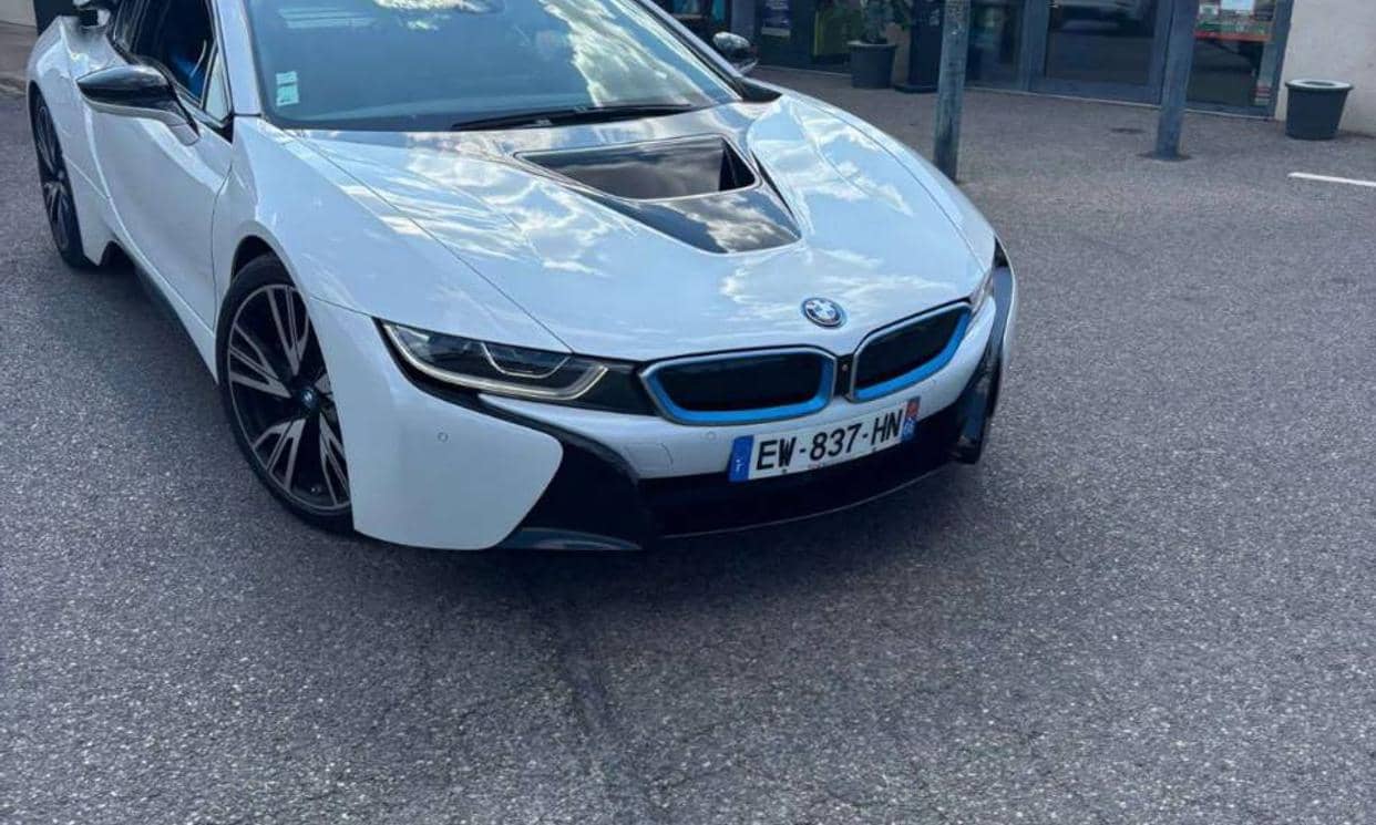 BMW i8