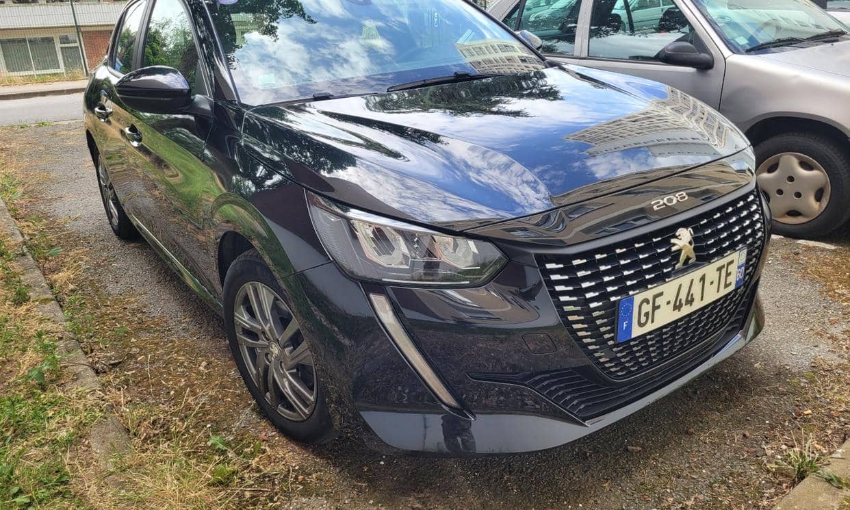 Peugeot 208