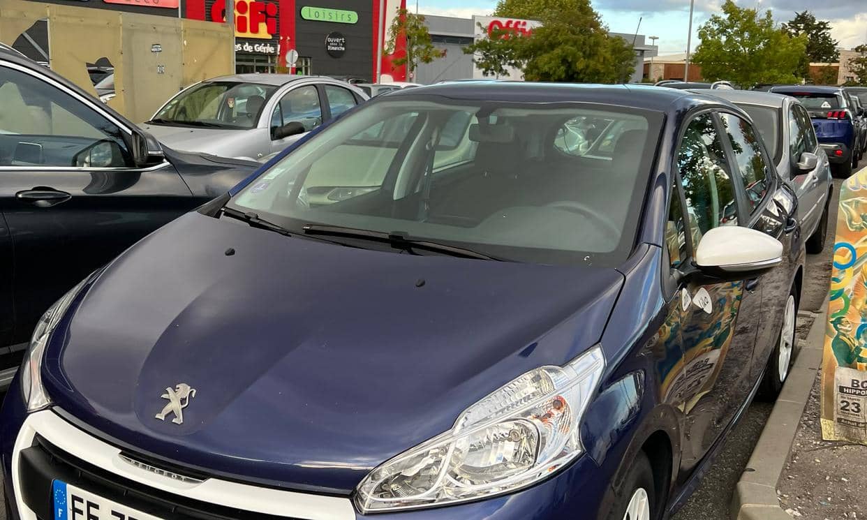Peugeot 208