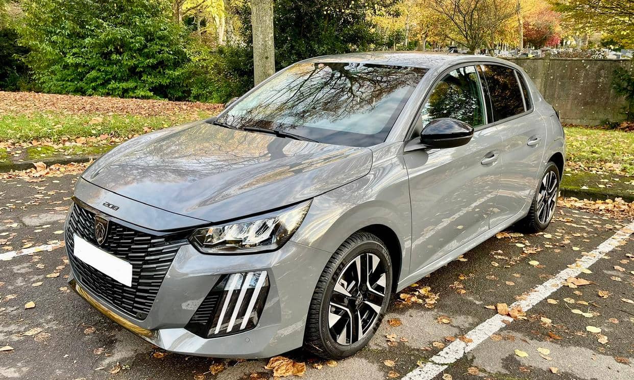 Peugeot 208