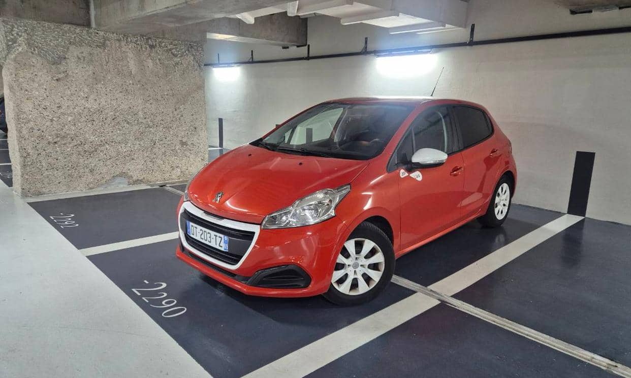 Peugeot 208