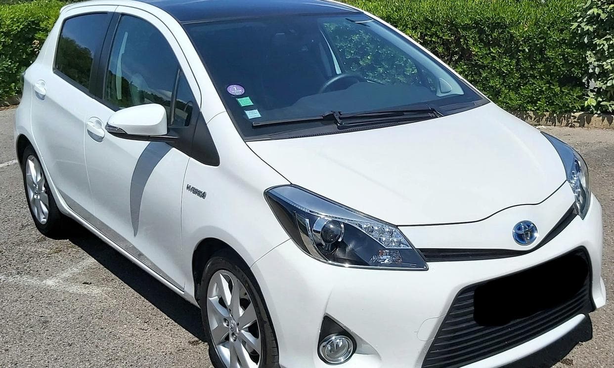 Toyota YARIS HYBRIDE