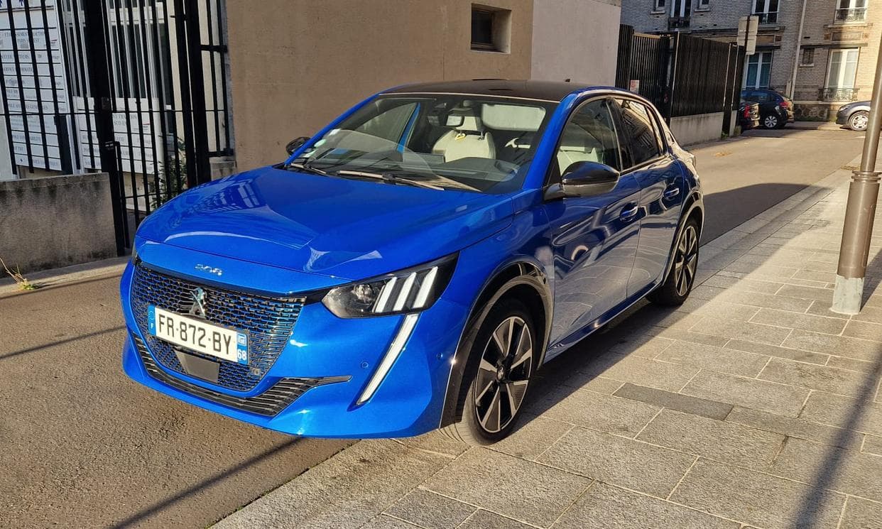 Peugeot 208
