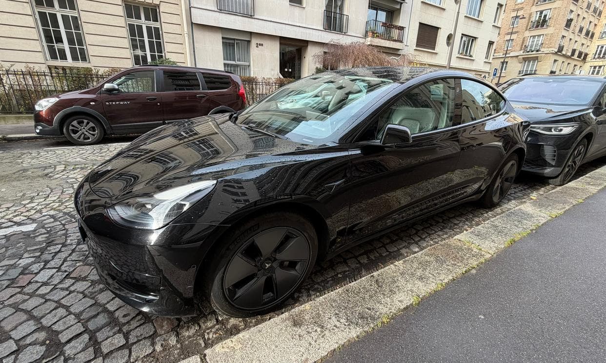 Tesla MODEL 3
