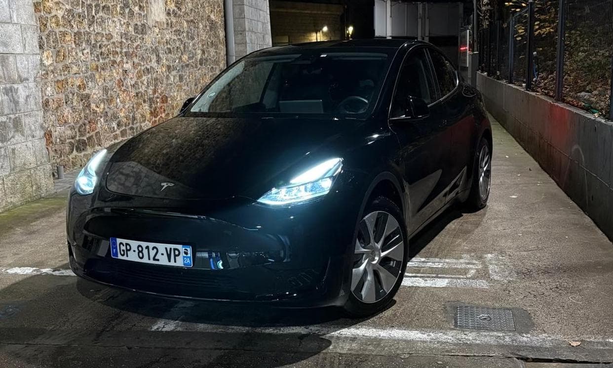 Tesla MODEL Y