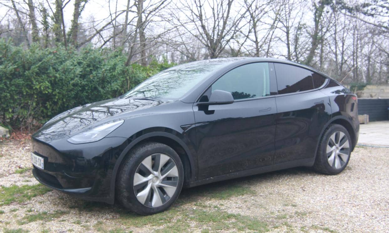 Tesla MODEL Y