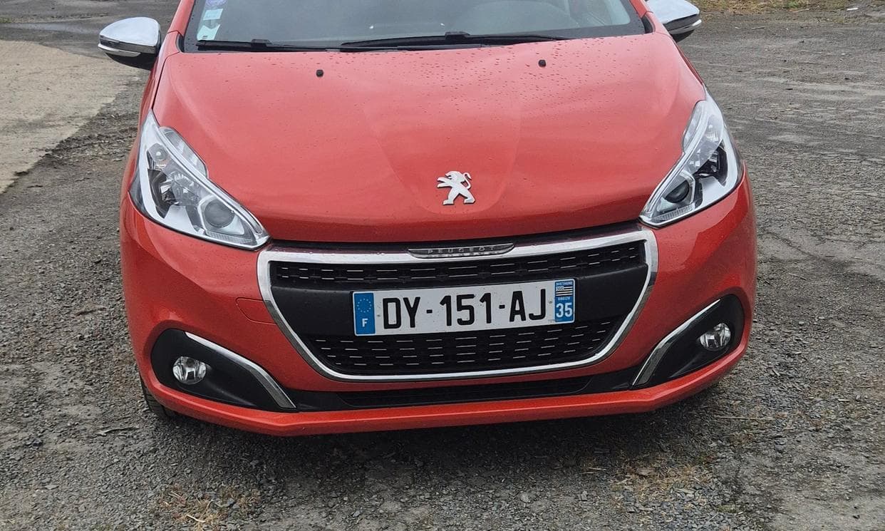 Peugeot 208