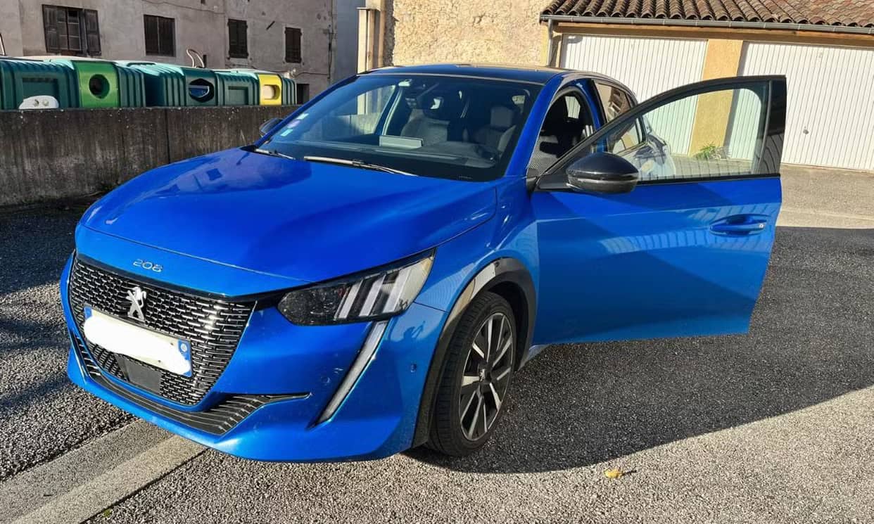 Peugeot 208