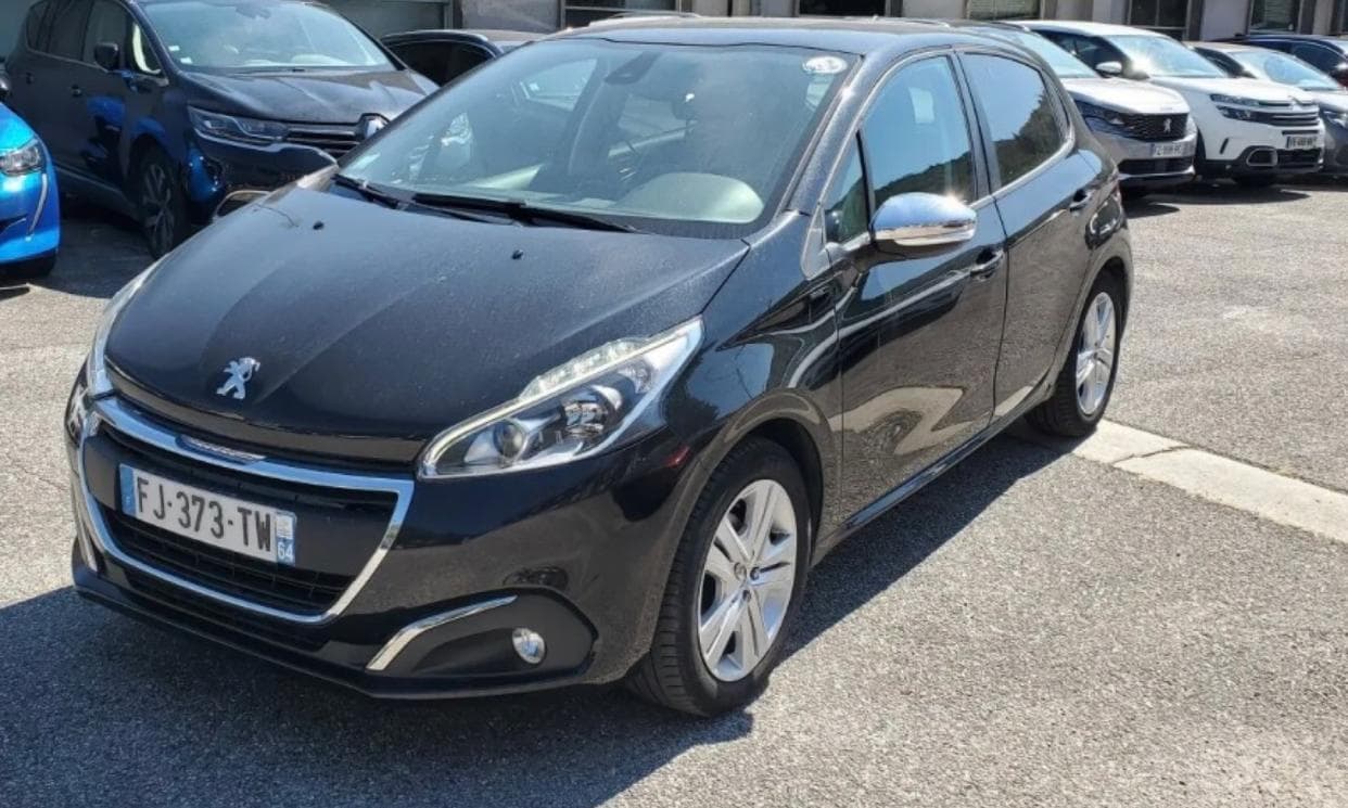 Peugeot 208